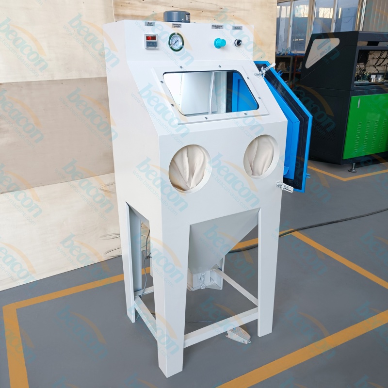 {High Quality Automatic Wet and Dry Sand Blasting Machine with Pulse Dust Collector}